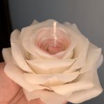 Świeca kwiat róży  z wosku pszczelego  - Kwiat róży jasne ecru