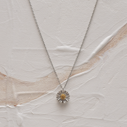 Naszyjnik 'Elara' – Perłowa Gałązka Delikatności