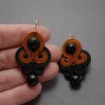 czarno-cynamonowe kolczyki lub klipsy sutasz z onyksami - 