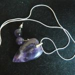 Fioletowy naturalny ametyst, wisiorek serce i kolczyki, komplet - 