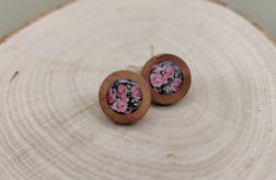 Kolczyki wkrętki Różany Ogród – drewno z motywem kwiatowym