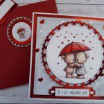 Kartka na walentynki z misiami pod parasolką, nietypowy napis - Tył koperty z ozdobnym kółeczkiem