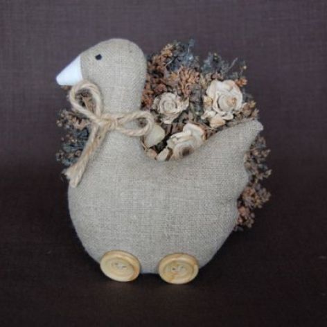 Lniana gąska na drewnianych "wrotkach"