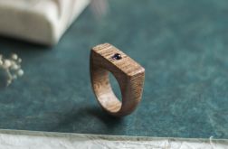 Drewniany pierścionek z ametystem