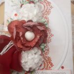 Kartka z czerwonym kwiatem - Centralnie