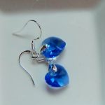 Kobaltowe, niebieskie kryształowe serduszka, delikatne kolczyki w srebrze - 