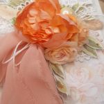 Kartka z pomarańczowym kwiatem  - Zblizenie