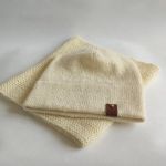 Komplet ręcznie robiony na drutach z alpaką, kremowy. - kremowy komplet