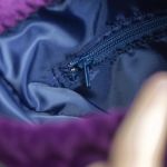 Fioletowa listonoszka z kominem z tłoczonego weluru i weluru w kwiaty – handmade - 