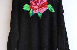 Sweterek z różą WALENTYNKI