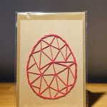 Kartka Wielkanocna - ręcznie haftowana - Pisanka różowa (ciemny) - Pisanka różowa (ciemny)