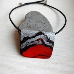 Naszyjnik z zawieszką ręcznie malowaną Energetyczna Czerwień