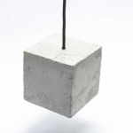 Flying Concrete Cube - Betonowa Lampa wisząc Flying Concrete Cube