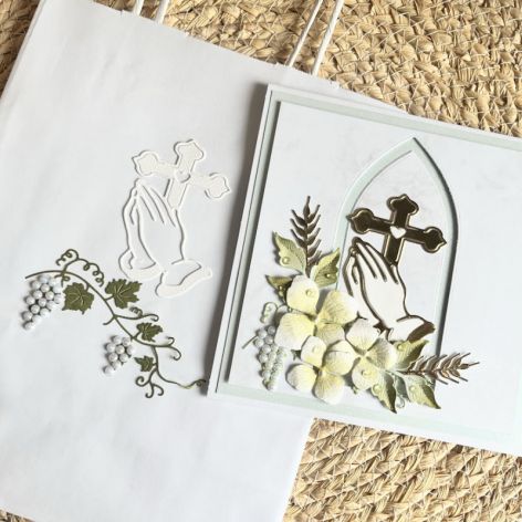 158,komunia -kartka w pudełku z torebką