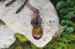 Miedziany wisior wire wrapping z tygrysim okiem
