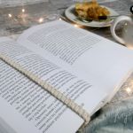 Makramowa zakładka "Splot nieoczywisty" - Zakładka do książki z gumką