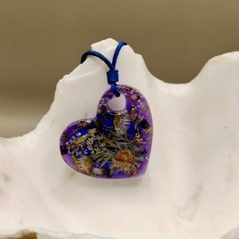 Wisiorek z żywicy - Lawendowe Serce z Kwiatami