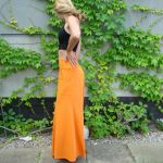 spódnica z kieszenią, pomarańczowa - bok spódnicy