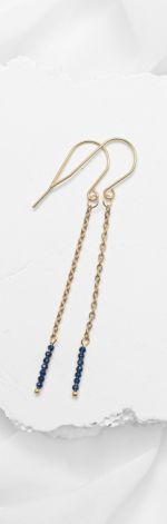 Delikatne kolczyki na łańcuszkach z kwarcem barwionym.