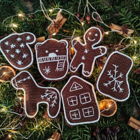 Zestaw szydełkowych pierniczków na choinkę