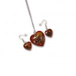 Komplet biżuterii z żywicy - kolczyki i wisiorek z zatopionymi kwiatkami - SERCE NATURY - 2