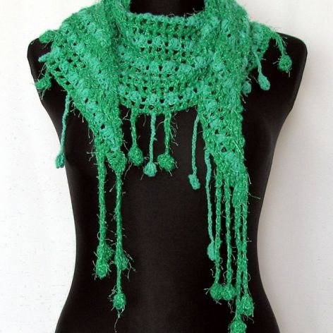 Zielona z frędzlami 