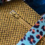 Miodowa mini kopertówka z plecionki - 