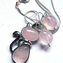 Kwarc różowy kamień miłości biżuteria z kotem