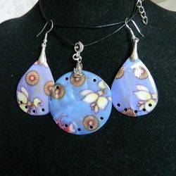 Niebieska masa perłowa w kwiaty, wisior i kolczyki, zestaw biżuterii