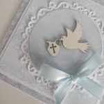 Kartka na Chrzest z rozetką i gołębiem błękitna - 