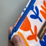 Etui na klucze z jasnego weluru minimalistyczne kwiaty | Handmade II - 