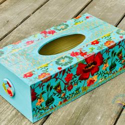 Pudełko na chusteczki, kolorowa dekoracja na stół albo do łazienki, prezent