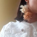 Kolczyki kwiaty fioletowe, biżuteria na lato - Przykład