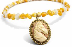 Naszyjnik Koń W Karneolu Korale Kamień