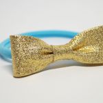 Błękitna opaska elastyczna na główkę i złota kokardka - Błękitna opaska