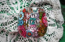 Ręcznie malowany szklany kubek LOVE pink