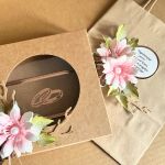 115,kartka na ślub w stylu rustykalnym z torebką - 