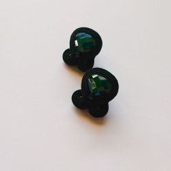 Czarno-zielone sztyfty