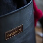 Czarna listonoszka handmade z weluru i ekoskóry torebka z kominem - 