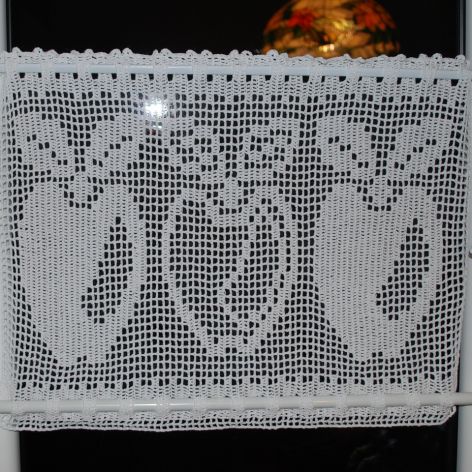 Trzy jabłka - zestaw dekoracyjny na okno, rękodzieło na szydełku