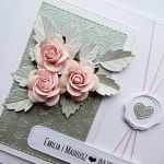 Gustowna kartka na ślub z różami z imionami - Kartka ślubna z pudroworóżowymi różami