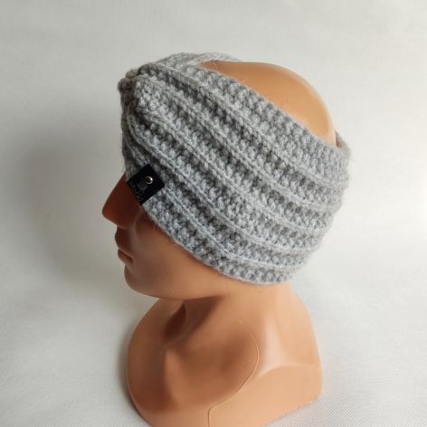 Opaska ręcznie robiona na drutach, jasna szara.