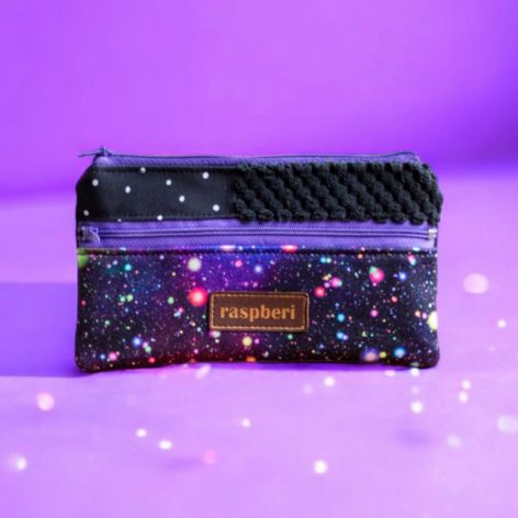 Czarny portfelik kosmos