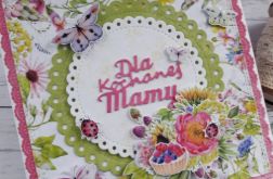 Kartka na Dzień Mamy z polnymi kwiatami i motylami