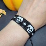 Bransoletka z motywem czaszki  styl  rokowy punk gotycki halloween - Bransoletka z motywem czaszki
