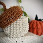 Koszyk ze sznurka w kształcie żołędzia  - 