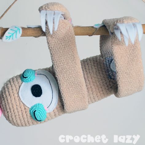 Zabawka LENIWIEC GIRL // crochet sloth