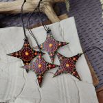 Ręcznie malowane gwiazdki – zawieszki w stylu mandali - 3