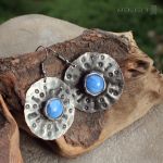 Szklanookie w błękicie - okrągłe kolczyki