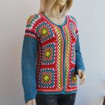 Rozpinany kolorowy sweter - szydełkowa narzutka